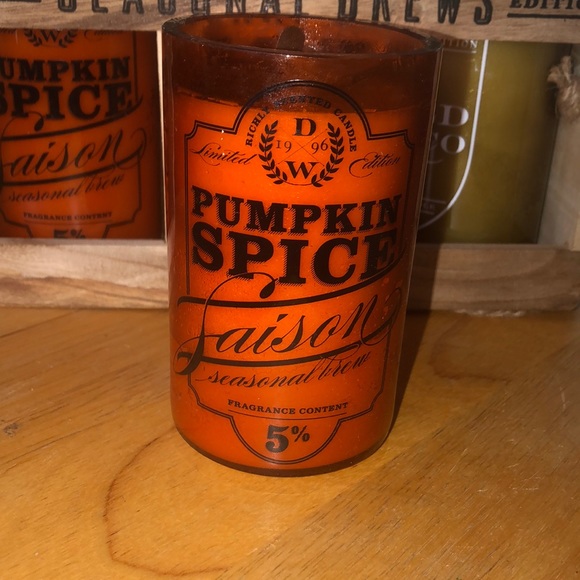 NEW "LIMITED EDITION SEASONAL" CANDLES DW HOME PUMPKIN SPICE SAISON - Picture 1 of 3